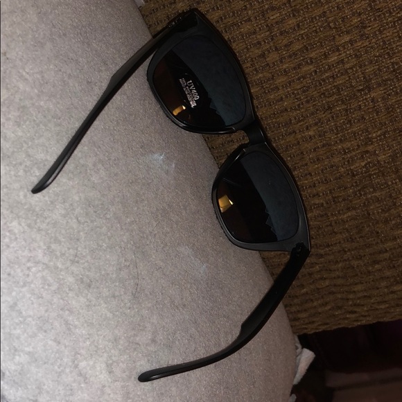 Sunglasses - Picture 4 of 4